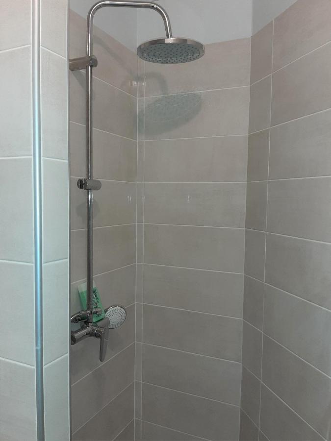Appartement Le Flatiron - 4 Chambres Tarbes Bagian luar foto